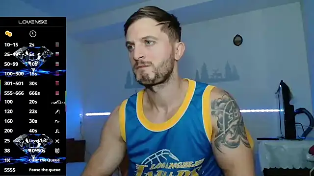 Snapshot of cuple_hoot_ chatting on October 5, 7:56 pm cuple hoot  online show from October 5, 7:56 pm