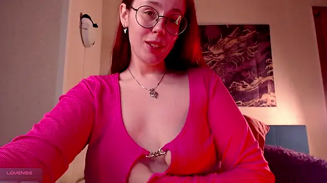 Snapshot of VanessaLincum chatting on December 15, 7:01 am VanessaLincum online show from December 15, 7:01 am