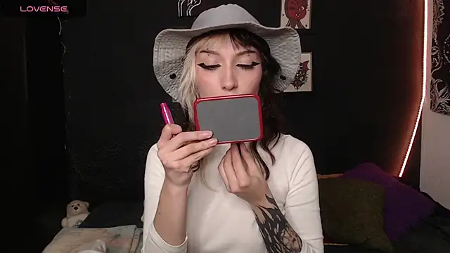 niakat  online show from September 16, 1:17 am