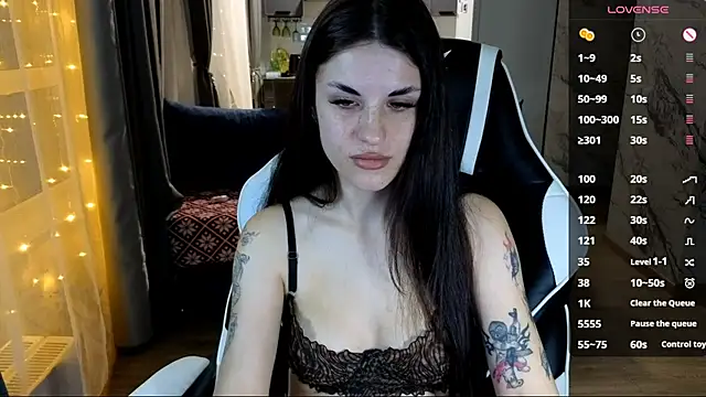 Mary   Moore online show from November 14, 6:17 pm