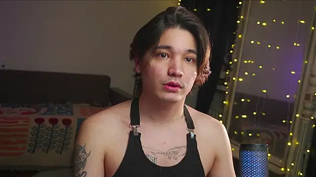 Snapshot of cherrydany chatting on February 4, 4:51 am cherrydany online show from February 4, 4:51 am