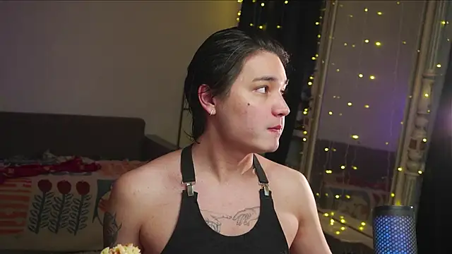 Snapshot of cherrydany chatting on February 4, 7:20 pm cherrydany online show from February 4, 7:20 pm