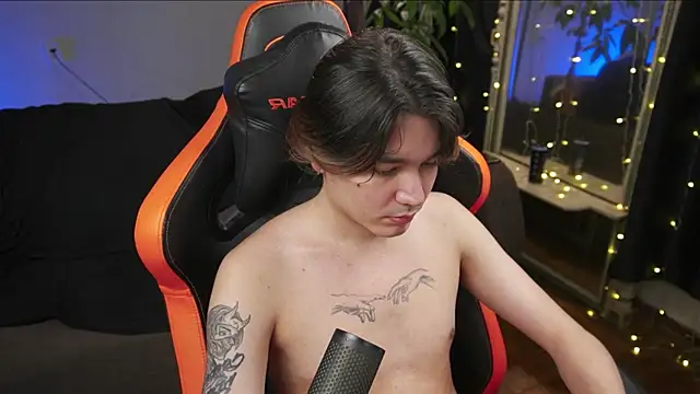 Snapshot of cherrydany chatting on February 17, 3:14 am cherrydany online show from February 17, 3:14 am