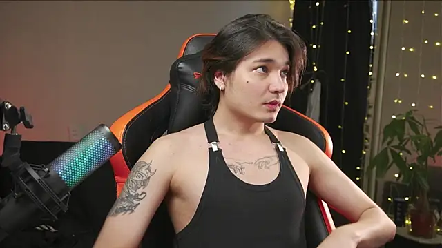 Snapshot of cherrydany chatting on February 20, 11:11 am cherrydany online show from February 20, 11:11 am