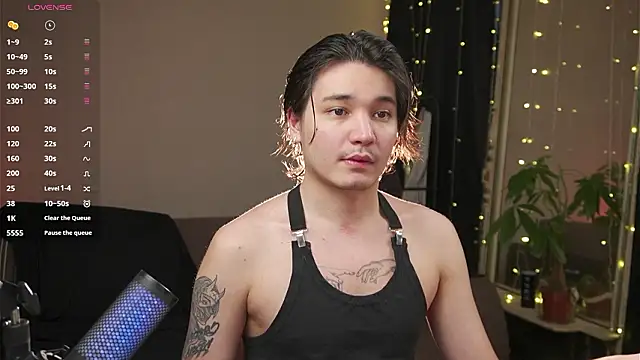 Snapshot of cherrydany chatting on February 22, 2:37 pm cherrydany online show from February 22, 2:37 pm