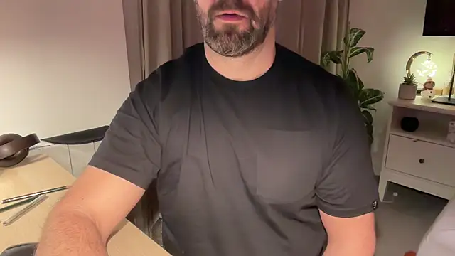 Mr Beef online show from December 13, 11:17 pm