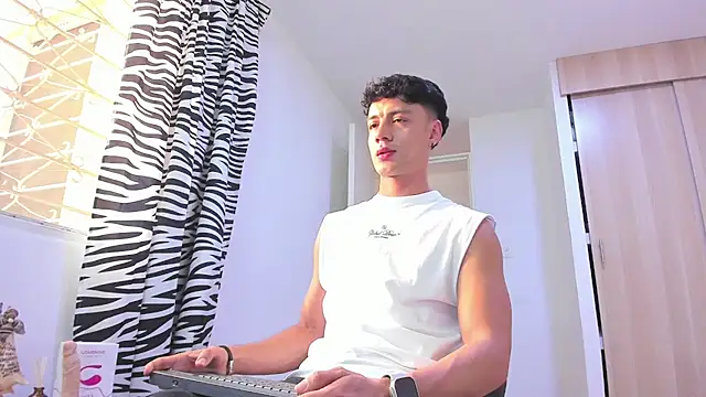 Sebastian-Dash online show from March 3, 10:31 pm