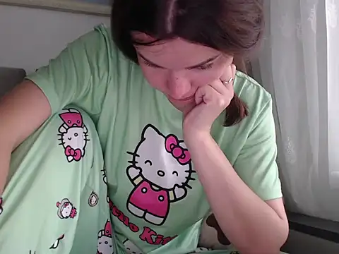  JustmeHere  online show from October 30, 8:49 am