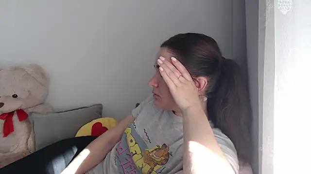  JustmeHere  online show from December 16, 10:31 am