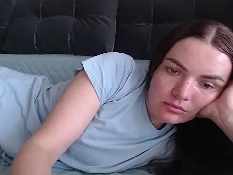  JustmeHere  online show from April 14, 12:44 pm