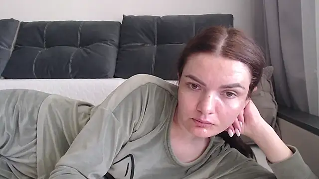  JustmeHere  online show from May 6, 8:19 am