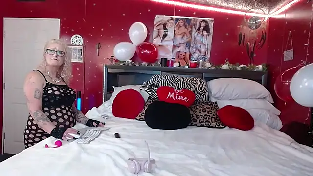 Lisalovely6981 online show from February 16, 7:37 am