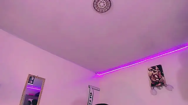 naomy  xx online show from February 10, 10:09 am