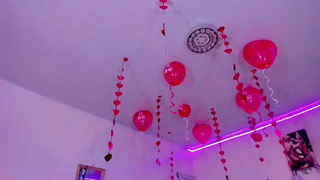 naomy  xx online show from February 20, 9:42 pm