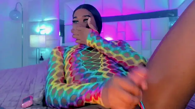 naomy  xx online show from March 17, 10:28 pm