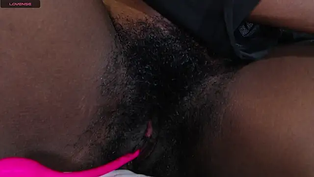 ItsVenuss online show from February 10, 9:15 pm