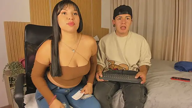 lucy Bensonn online show from February 21, 3:45 am