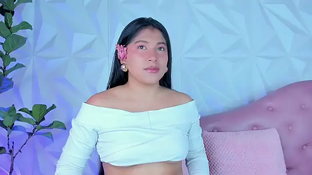 Snapshot of LinnaGardenia chatting on January 20, 1:53 pm LinnaGardenia online show from January 20, 1:53 pm