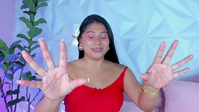 Snapshot of LinnaGardenia chatting on January 20, 4:55 pm LinnaGardenia online show from January 20, 4:55 pm