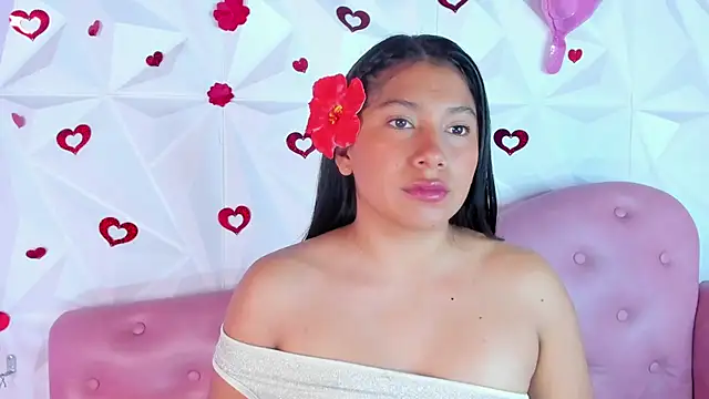 Snapshot of LinnaGardenia chatting on February 16, 2:32 pm LinnaGardenia online show from February 16, 2:32 pm