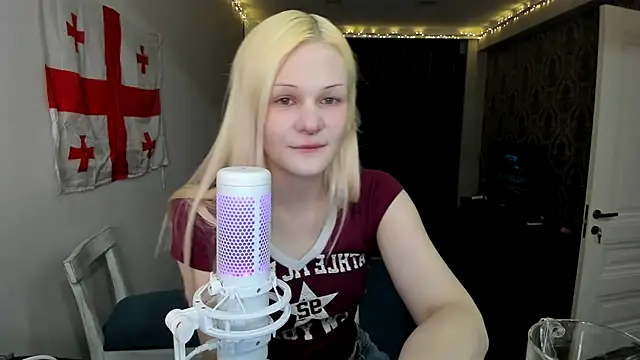 sashakiss99 online show from February 20, 7:41 pm