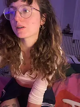 Snapshot of _foxygirl_ chatting on March 2, 5:53 pm foxygirl online show from March 2, 5:53 pm