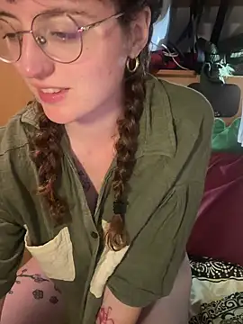 foxygirl  online show from May 11, 8:28 pm