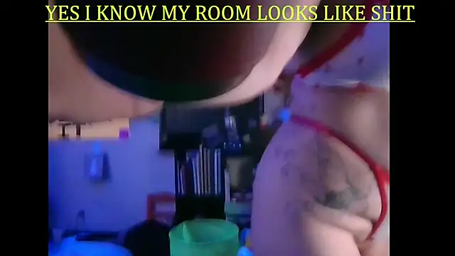 Snapshot of Cloud_Master9 chatting on October 6, 5:16 am Cloud Master9 online show from October 6, 5:16 am