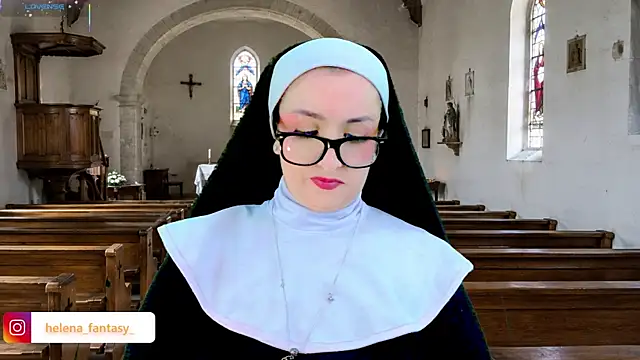 Snapshot of helenas_fantasy chatting on June 18, 4:24 am helenas fantasy online show from June 18, 4:24 am