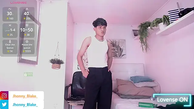 Snapshot of Jhonny-Blake chatting on January 17, 8:55 pm Jhonny-Blake online show from January 17, 8:55 pm