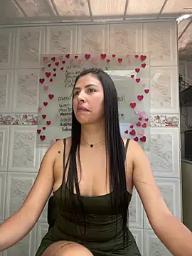Snapshot of Alanna_atm_ chatting on January 16, 7:20 pm Alanna atm online show from January 16, 7:20 pm