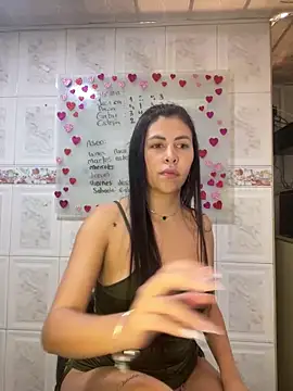 Snapshot of Alanna_atm_ chatting on January 16, 10:23 pm Alanna atm online show from January 16, 10:23 pm