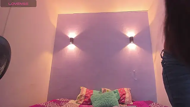 Sofia Clauss  online show from December 12, 5:10 am