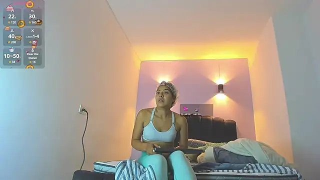 Sofia Clauss  online show from October 21, 4:46 am