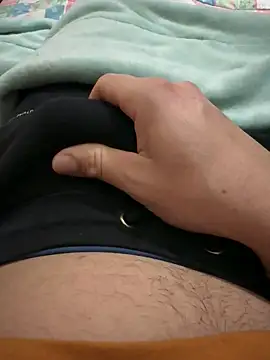 Snapshot of anonimotarado12 chatting on February 11, 7:19 pm anonimotarado12 online show from February 11, 7:19 pm