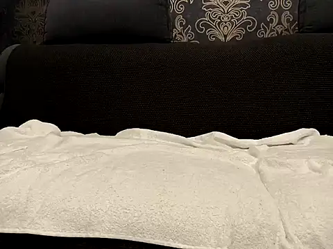 Snapshot of makodyrty chatting on December 15, 6:23 pm makodyrty online show from December 15, 6:23 pm