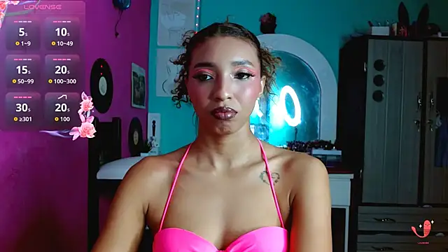 sensitive brunette online show from October 3, 11:13 pm