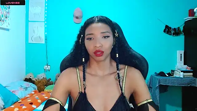 Snapshot of sensitive_brunette chatting on February 24, 1:03 am sensitive brunette online show from February 24, 1:03 am