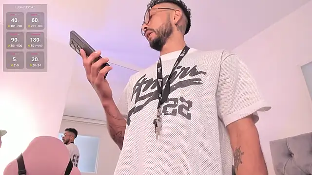 Tom cooper  online show from November 17, 12:33 pm