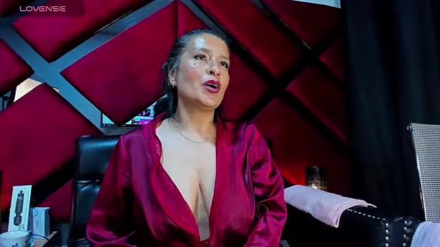 Snapshot of Kendra-Foxxy chatting on December 23, 10:13 am Kendra-Foxxy online show from December 23, 10:13 am