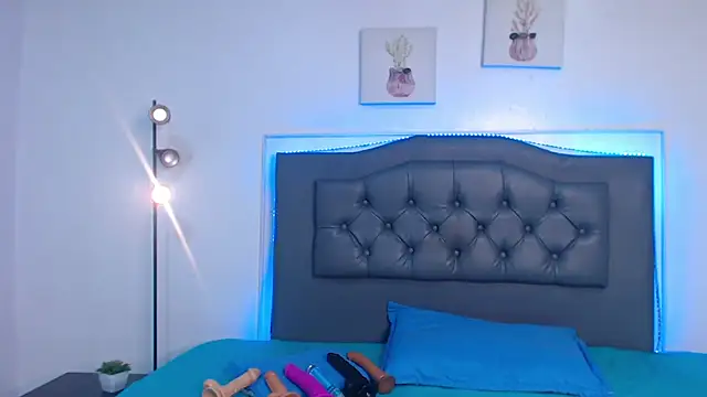 candy lux  online show from November 26, 7:04 pm