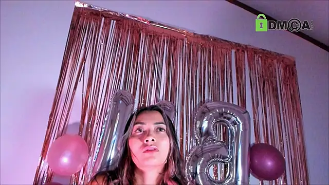 Lauren A online show from December 13, 9:52 pm