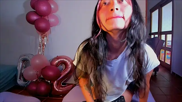 Lauren A online show from January 7, 10:08 pm