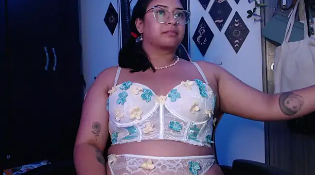 mollyshake1 online show from December 5, 11:05 am