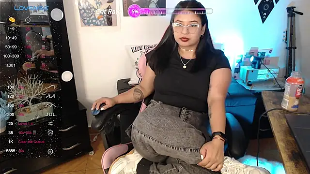 mollyshake1 online show from January 29, 5:19 am