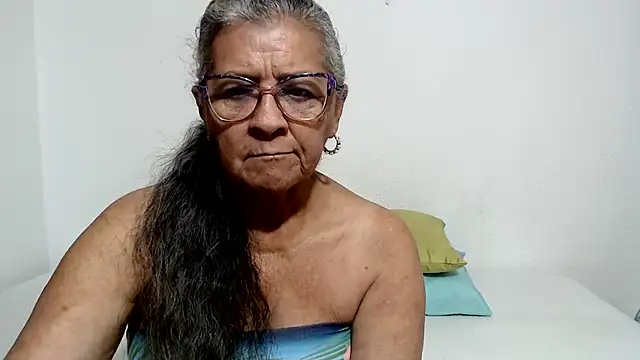 Snapshot of candy_mature_ chatting on June 25, 10:53 am candy mature online show from June 25, 10:53 am