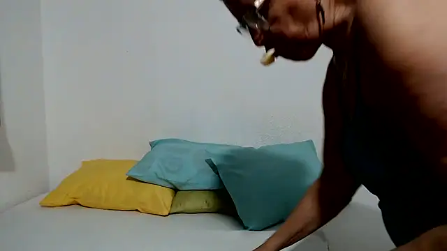 Snapshot of candy_mature_ chatting on July 11, 11:50 pm candy mature online show from July 11, 11:50 pm