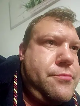 Snapshot of 6Montana6 chatting on November 6, 9:43 am 6Montana6 online show from November 6, 9:43 am