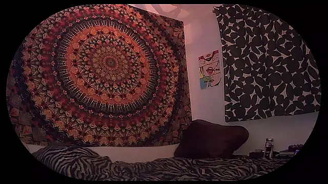 Snapshot of HeyyImHarlowe chatting on March 2, 7:09 am HeyyImHarlowe online show from March 2, 7:09 am