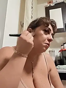 AvaLloyd online show from October 27, 2:59 am